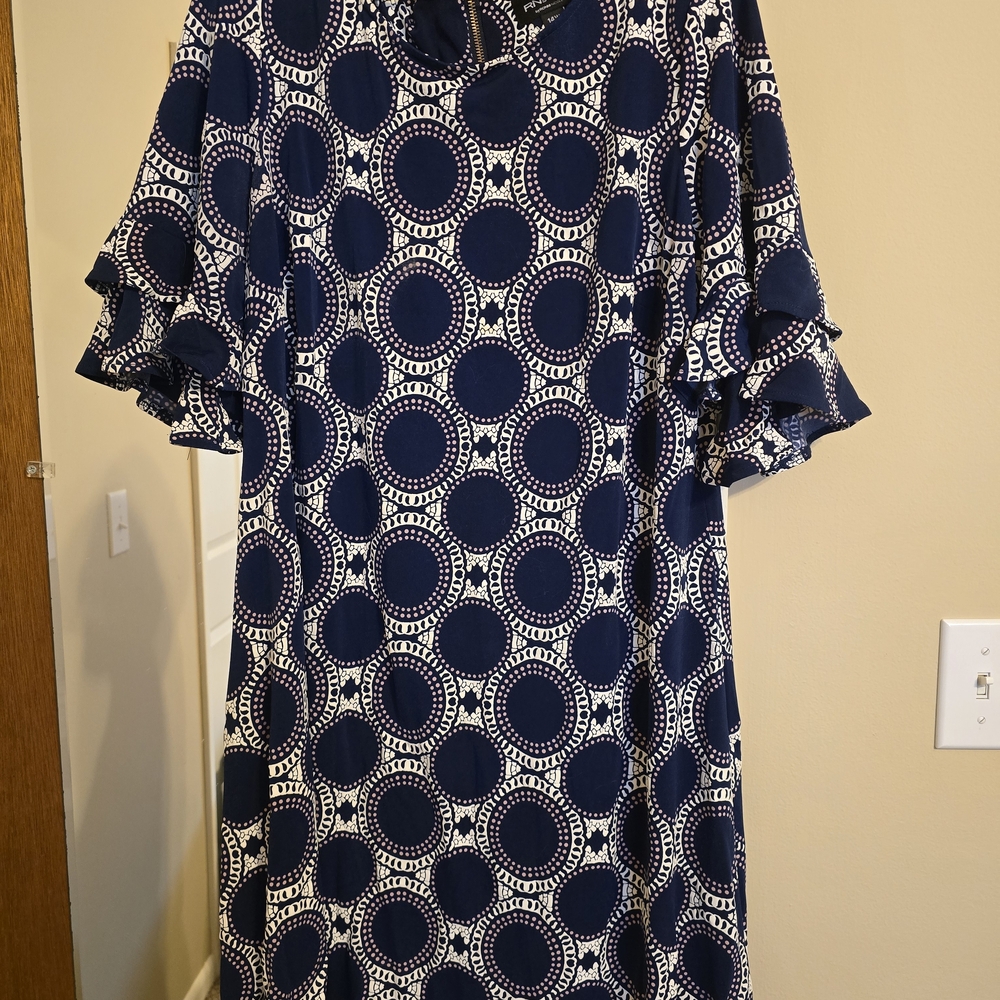 Ronni Nicole Navy and White Dress